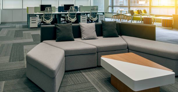 Importation de mobilier pour espaces professionnels